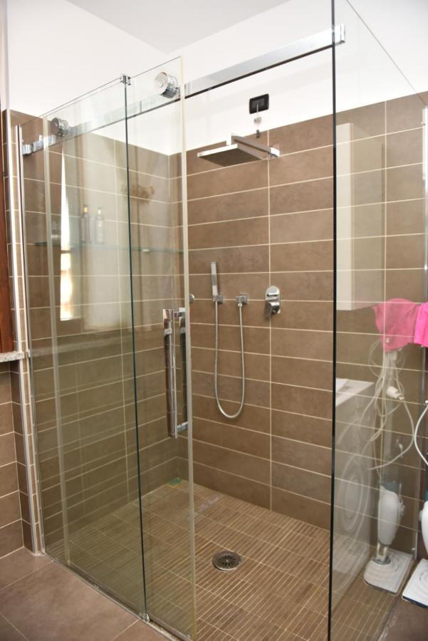 Design & Comfort A Romano Di L. Romano di Lombardia Eksteriør bilde